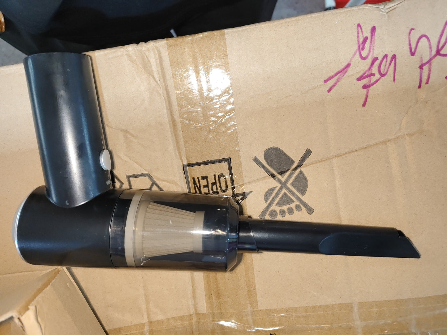 Household Wireless Rechargeable Wet And Dry Mini Vacuum Cleaner